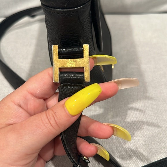 MCM authentic sling bag made in Germany in EUC minor tarnish ON gold metal - Picture 8 of 11